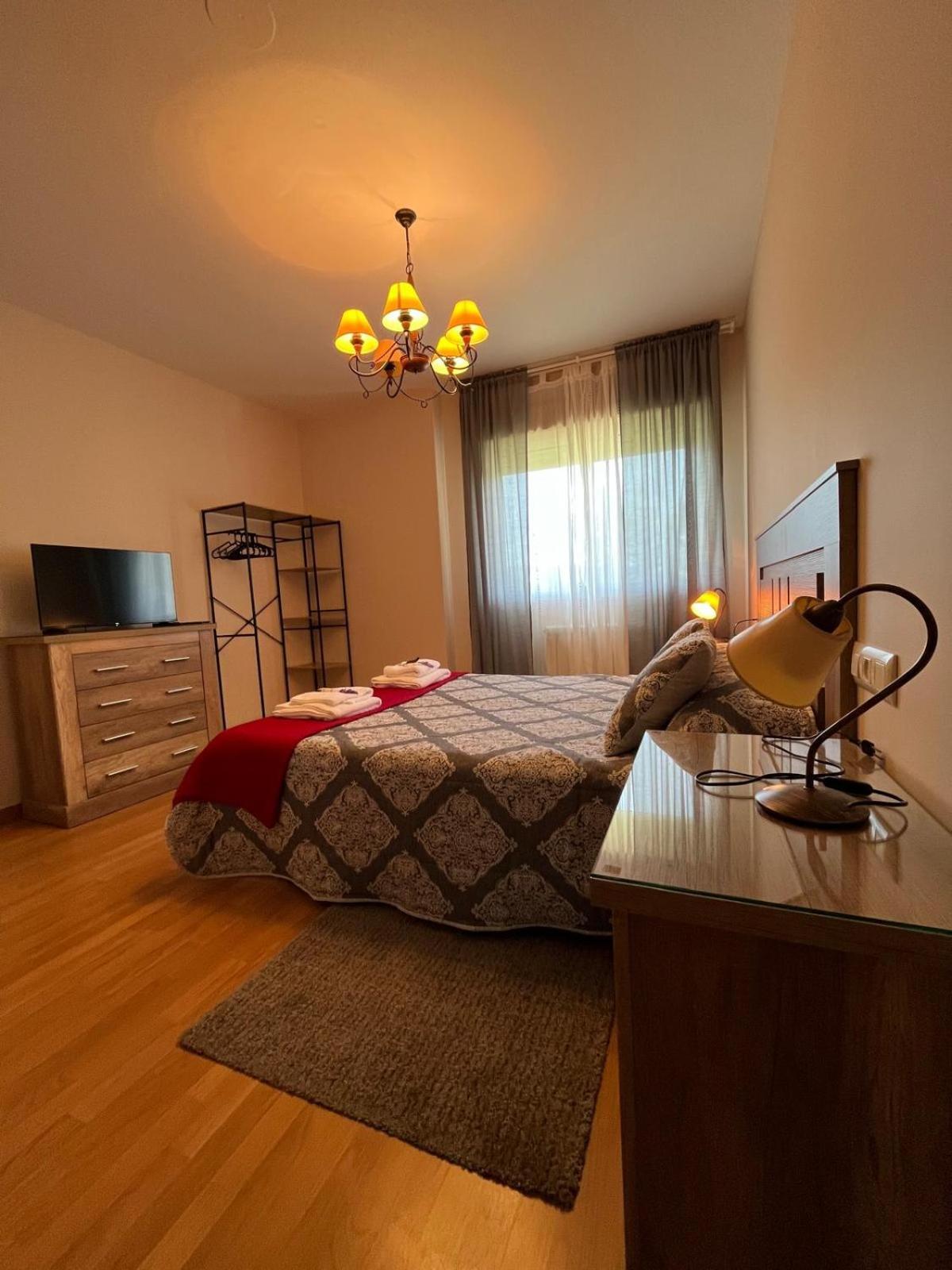 Os Cabaleiros Apartment Mos Ngoại thất bức ảnh